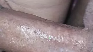 Girlfriend ko ghar bula kar sex kia