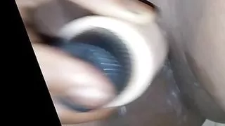 Desi bhabi ka dildo se pani nikala