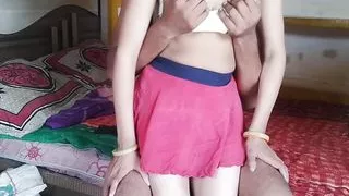 Seema bhabhi ne short pahna  Seema bhabhi ki chudai land liya munh mein bhabhi