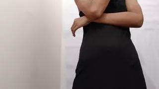 Desi cute girl showing boobs and pussy