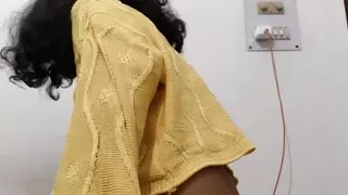 Desi Indian Collage Girl mms in hotel deep Fingering and sexy ass