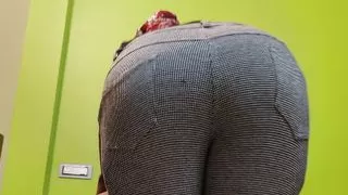 Big Beautiful Asian Girl Has Sex With TV Repairman.