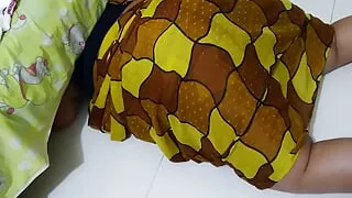 jab main bistar niche phanse hui tab mere bete ne mere gand nasht kar dee