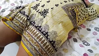 Pakistani Hot Celebrity Ayesha Sex With Her New Fan in Hotel - Cute Tight Virgin Pussy Fuck & Cum Wild