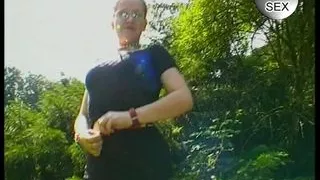 I suck a big cock in public and he loves it