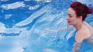 I invite my neighbor to my pool, while he watches me masturbating