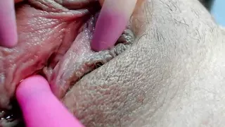 Beautiful Colombian with an angelic face sucks her toes and gets horny until she masturbates like a hopeless nymphomaniac