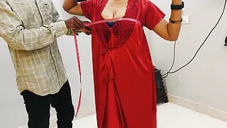 indian tailor ne apne customer ke sath kiya sex and unka chut chatke gand mara