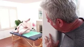 Massive Tits and Ass BBW Eliza Allure Needs an Extra Special Massage