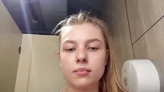 Fingering anal in the public and cum so hot