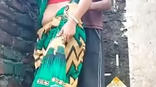 Bengali Bhabi outdoor mms