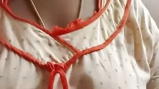 I looked at my wife's sore throat and she was still there