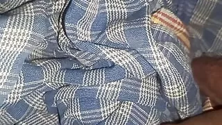 Bhabhi ki discount me land ka pani nikal diya desi indian boy hard sex