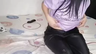 First Time Girl Makes Video as an Inexperienced Porn Actress