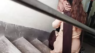 School girl left by her boyfriend in school and made a man and went viral