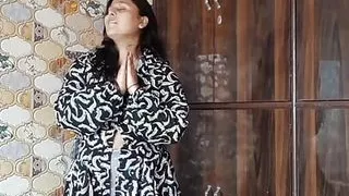 Puja bhabhi nude horny dance