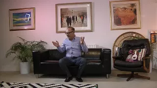 Opa fickt mit dickbusigem Lackluder