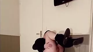 Handjob and ass exposure on a bench