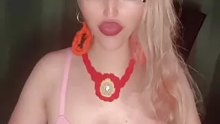 I bought a stand, an acoustic screen and a pop filter for the microphone. I will sing at home!