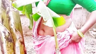 Villege forming hot sexy maid planing fir fucking with owner. Telugu Dirty Talks.part 1