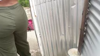 Big ass and voluptuous Latina caught on camera in beach booth