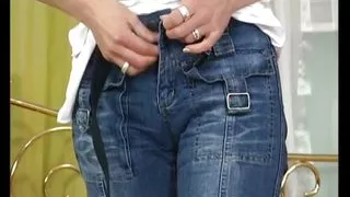 Brunette mature get cum in her mouth