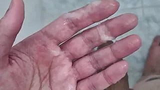 SHOWER FUN  - subscribe to my onlyfans: LKINGSBR