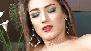 Sexy Tgirl Sa Fontenelle Shows Off Her Fine Booty Before Taking a Dildo