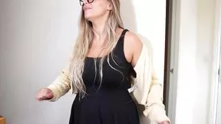 Conservative Beth cannot help but to touch her pussy