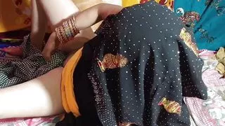 Indian beautyful new locking married wife house fucking dirty talk