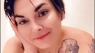 M3dusa Fresh Out of the Shower