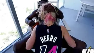 Cassie Bender Gets Fucked in Miami