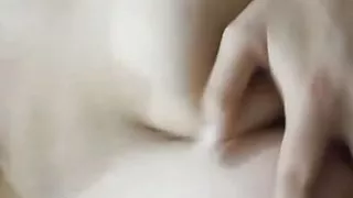 Girlfriend wiped away the itch of relaxation with finger