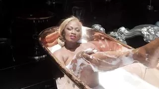 Bathing your Goddess