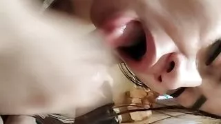 I suck it very well and it penetrates me