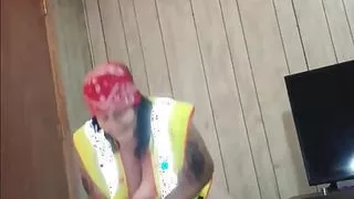 This Horny Construction Worker Picks up Trash N Lets U Bend That Ass