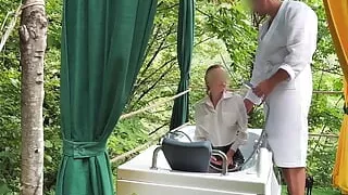 The Client Called the Receptionist, Made Her Take a Bath and Suck His Cock