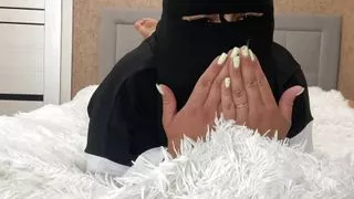 Syrian milf in hijab gives jerk off instructions, get her off hot and wet