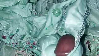 Satin silk handjob porn - Bhabhi saree handjob and cum (129)