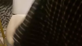 I Need the Loo. Pee in the Toilet