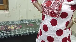 Mulkin herself with house servant babu hardcore sex video Hindi full masti