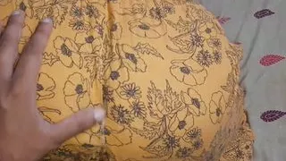 Indian boyfriend na girlfriend hot ho ta dakh kar chod diya in Hindi audio.