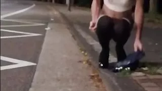 Schoolgirl Bella cums out on the street late at night