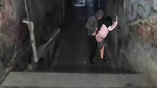 Brunette has sex in the favela with the owner of the hill after the funk dance