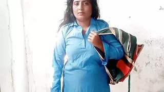 Ufff aram se pharyga kya Meri Gand beautiful Indian school girl sex with Muslim boy