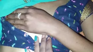 Indian desi bhabhi facing video.