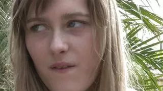 Horny skinny amateur girl gets fucked in the backyard