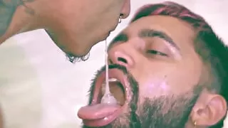 Mowgli Fucking Camilo Brown's Ass Bareback Filling His Mouth And Swapping The Cum In Hot Kiss