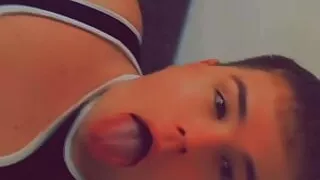 lol look at me posing in my bi-curious outfit guys:3