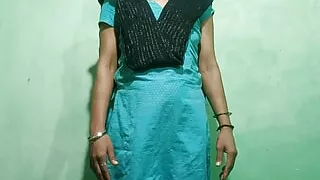 Indian village college girl ne teacher se Gand Marvai